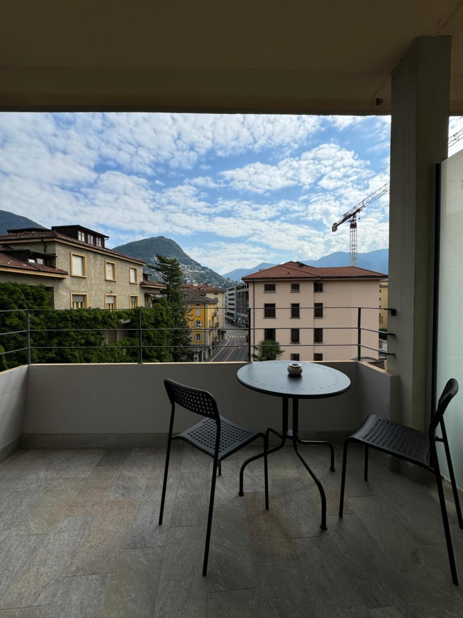 Deluxe Central Apartment - Free Parking Lugano Exterior foto